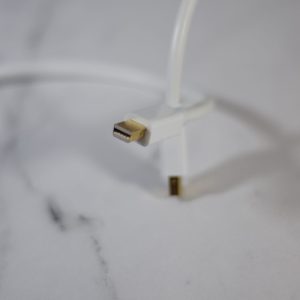 Cable mini display port 4k 1.8 mts